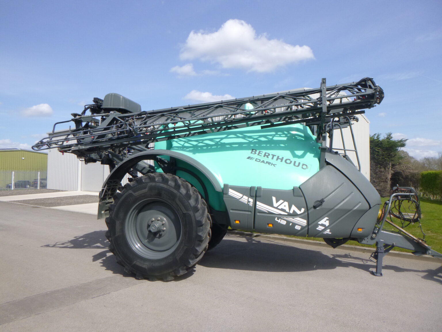 BERTHOUD VANTAGE 43-46 4300LT 12-24M DOM 2021 - Avison Sprayers
